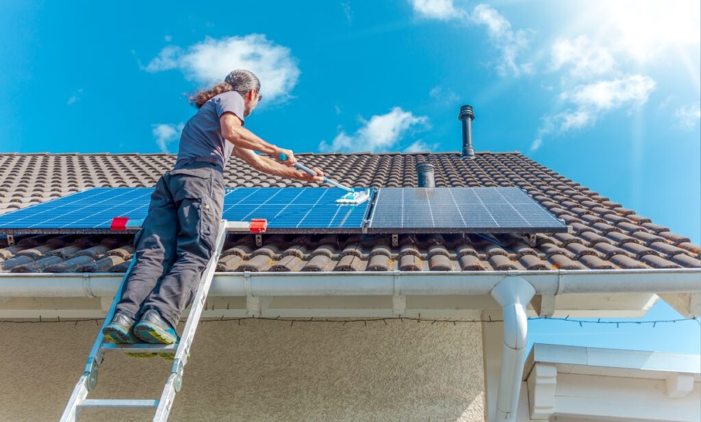 Professional Solar Panel Cleaning